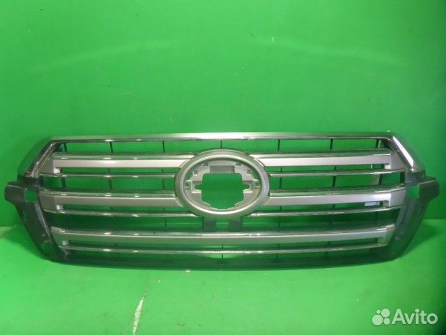 Решетка радиатора Toyota Land Cruiser (200) с 2008