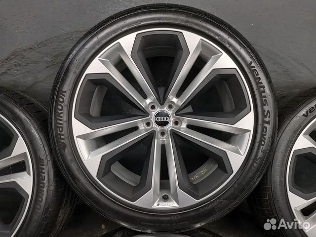 Оригинальные колеса на Audi Q8 / SQ8 R22