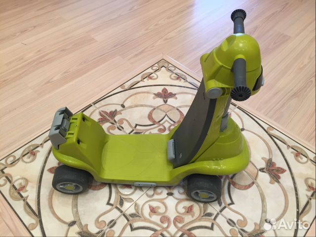 Каталка-самокат 2 в 1