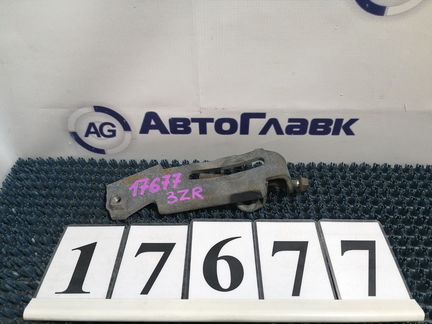 Натяжитель ремня генератора Toyota Noah