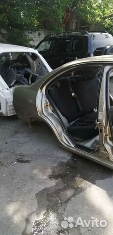 Заднее правое крыло ниссан альмера н16