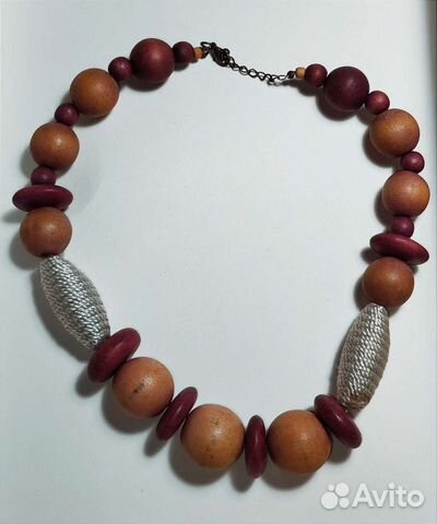 Бусы из дерева