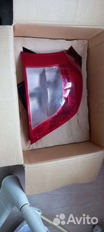 Фара для Тойоты витц модель 2005 года оригинал