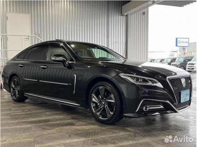 Toyota Crown 2.5 CVT, 2018, 17 000 км