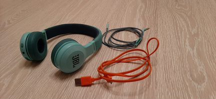 Беспроводные Блютуз наушники jbl