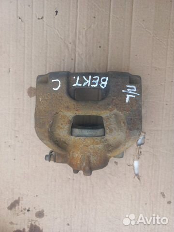 Суппорт передний правый Опель Вектра С 2002-2008