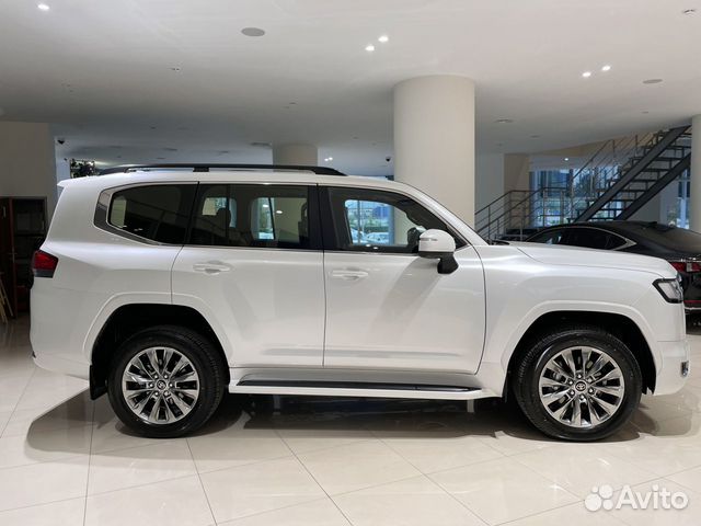 Toyota Land Cruiser 3.5 AT, 2022