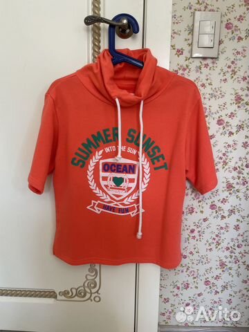 Женское худи с коротким рукавом