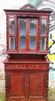 Старинный,антикварный буфет, горка