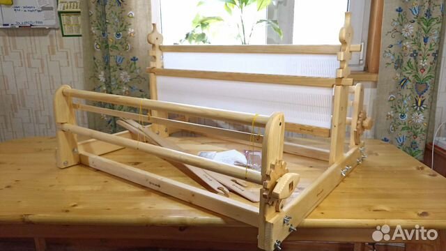 Ручной ткацкий станок с двумя бердо