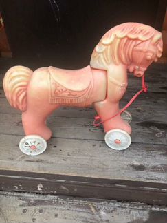 Красный конь каталка детская СССР