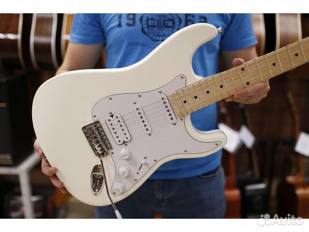 Fabio ST200 WH электрогитара белая