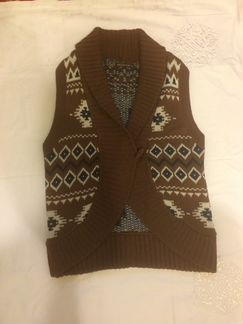 Безрукавка вязаная