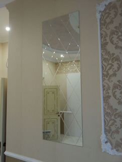 Зеркала и зеркальное панно