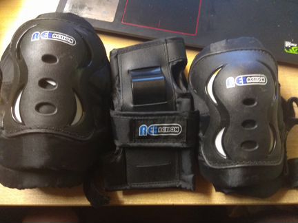 Ролики ReAction + защита, размер 44