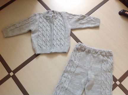 Новый костюм из шерсти на ребенка 1-2 года