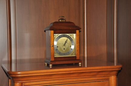 Настольные часы Comitti & Son