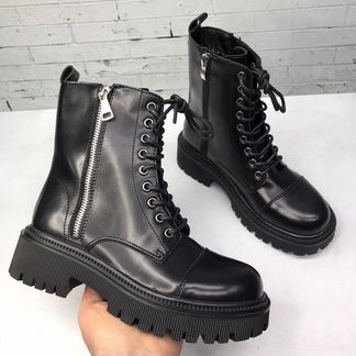Ботинки женские с молнией