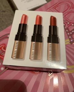 Помады Bobbi Brown