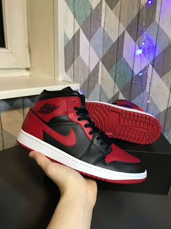 Air Jordan 1 Mid Banned