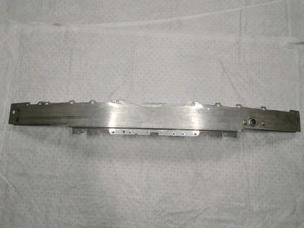 Усилитель бампера Mercedes 205