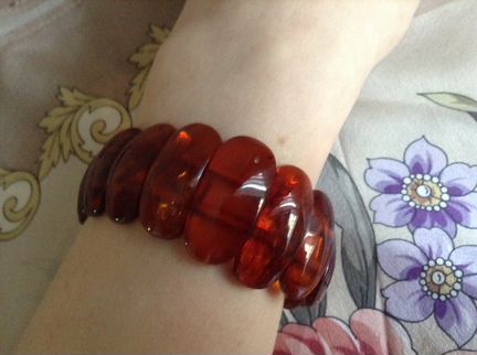 Янтарный браслет и медальон