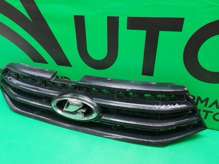 Решетка радиатора LADA Vesta 2015