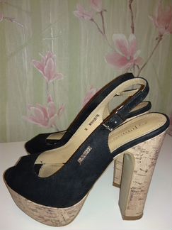 Босоножки женские