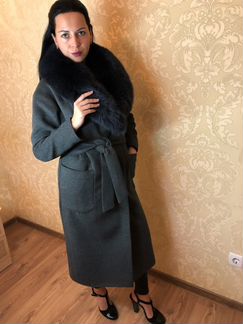 Пальто зимнее с натуральным мехом
