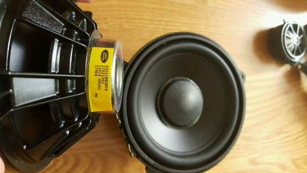 Комплект акустики Meredian от Land Rover, новый т