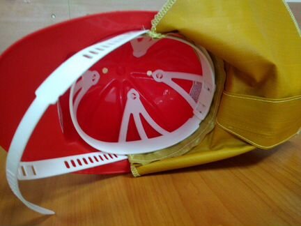 Продам Детская пожарная каска