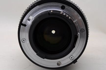 Nikon 35-70mm f/2.8 AF резкий с открытой диафр