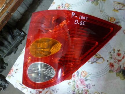 Peugeot 1007 фонарь правый