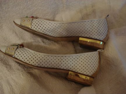 Продам балетки twice