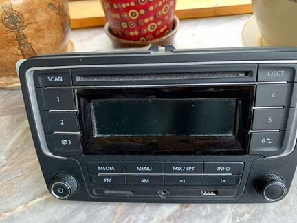 Магнитола RCD220