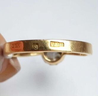 Золотое кольцо с бриллиантом СССР