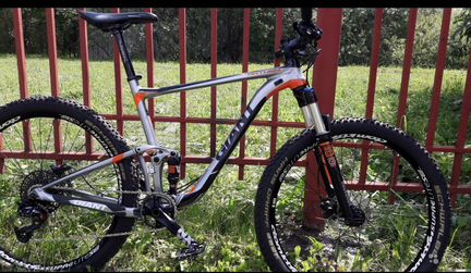 Велосипед giant