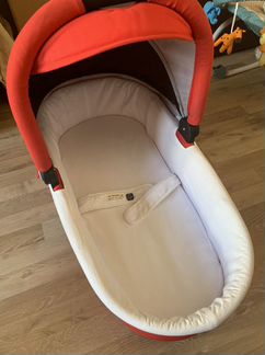 Люлька valco baby q bassinet и переходник