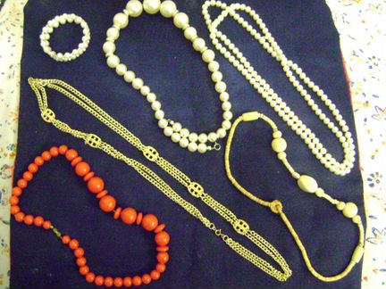 Советское серебро, чешская бижутерия, янтарь