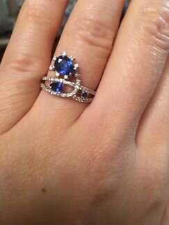 Комплект из белого золота и сапфиров