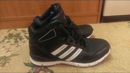 Зимние женские кроссовки