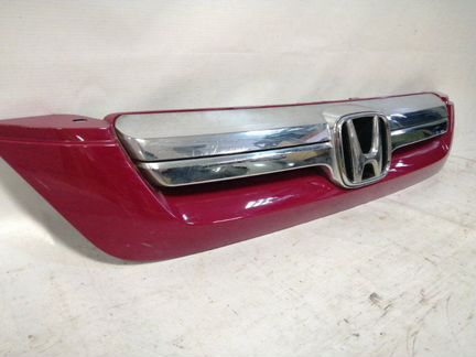 Решетка радиатора передняя Honda Cr-V 3 2007-2012