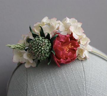 Ободок для волос с цветами из полимерной глины