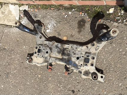 Подрамник передний Форд фокус 2