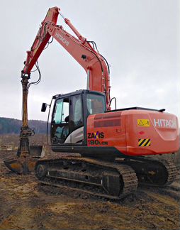 Гусеничные экскаваторы в аренду 24/7