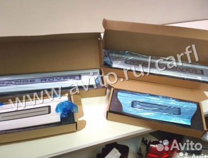 Накладки на пороги с подсветкой Range Rover