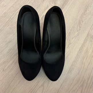 Туфли на танкетке