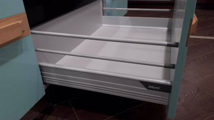 Кухонный гарнитур со столешницей