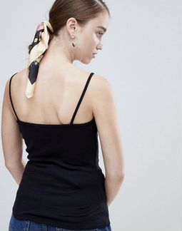 Черный базовый топ на тонких бретельках new look