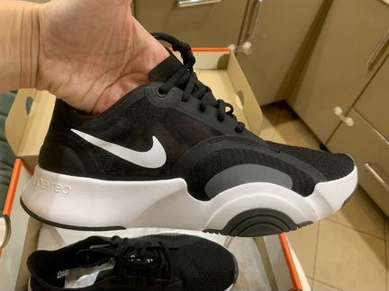 Кроссовки Nike Superrep новые